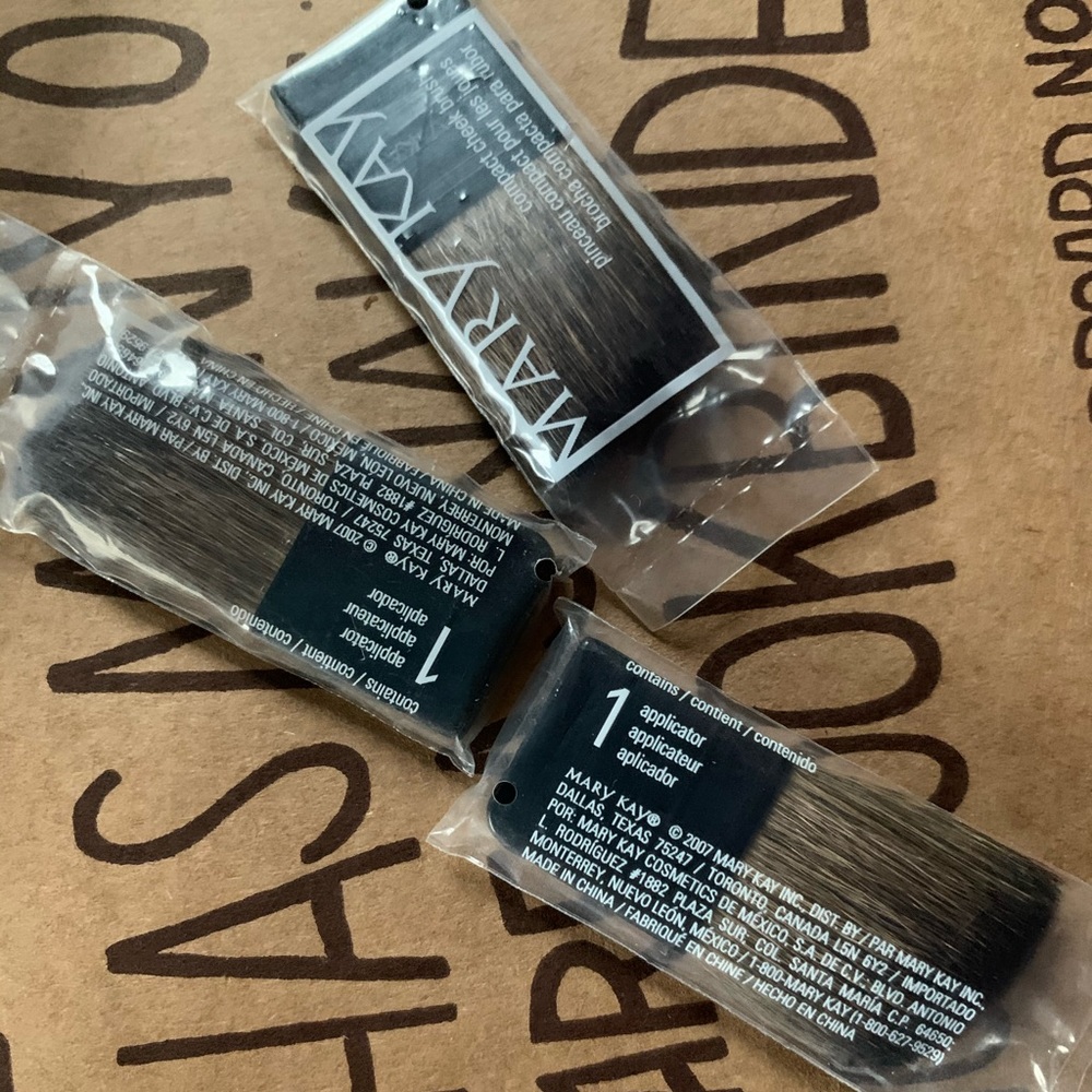 Mini Cheek Applicator, Mary Kay